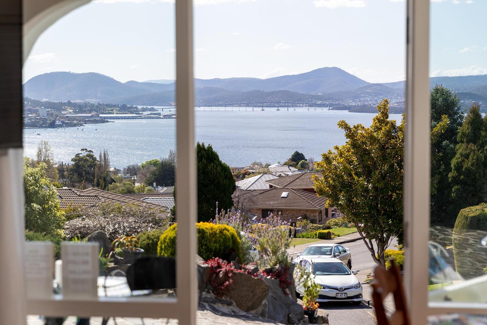 Million Dollar Views Apartment Hobart Bagian luar foto